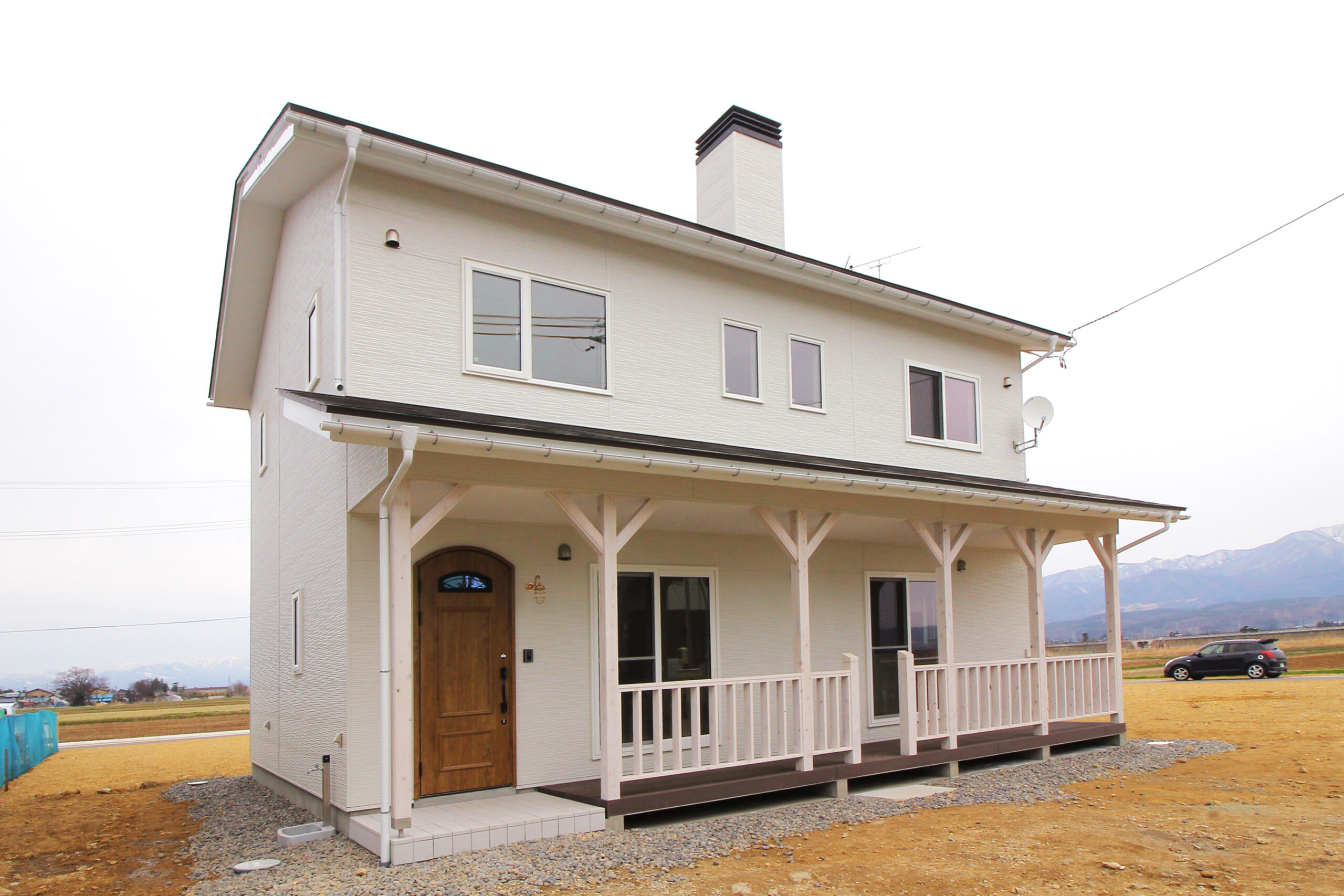 白で統一された マリン風カントリーハウス